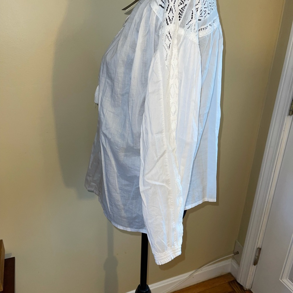 NWT Woman’s White Embroidered Boho Blouse - Picture 4 of 10